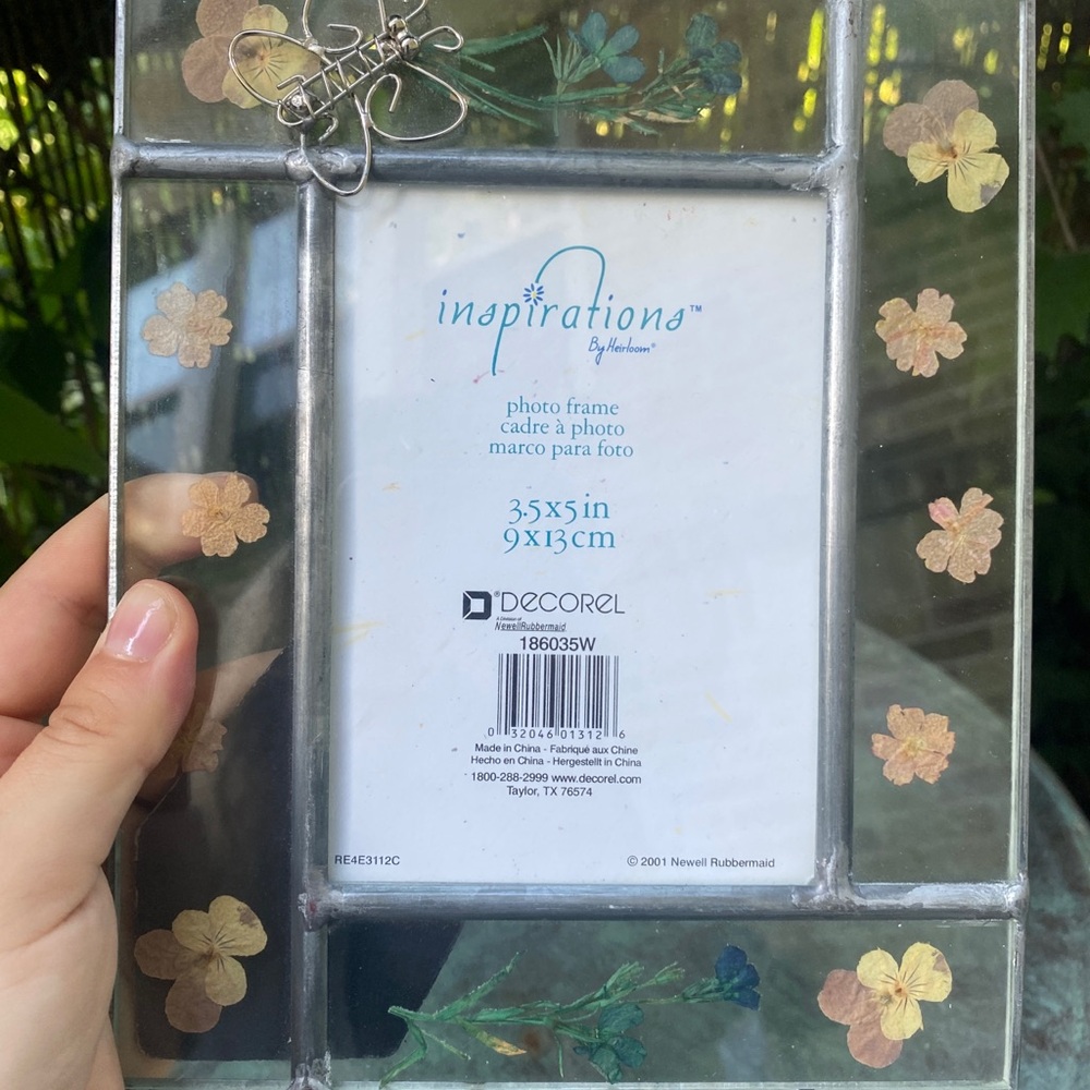 2/$50 🌸 2 SET PAIR Pressed Floral Frames w Butterflies - Picture 9 of 10